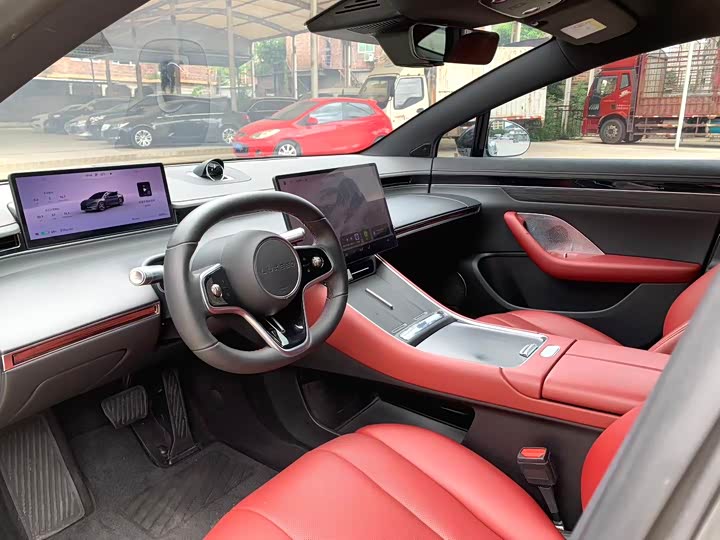 Фото 5 - Luxeed S7