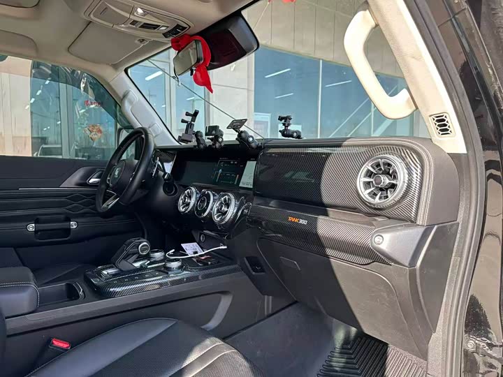 Фото 7 - Tank 300