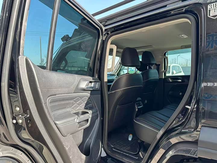 Фото 8 - Tank 300