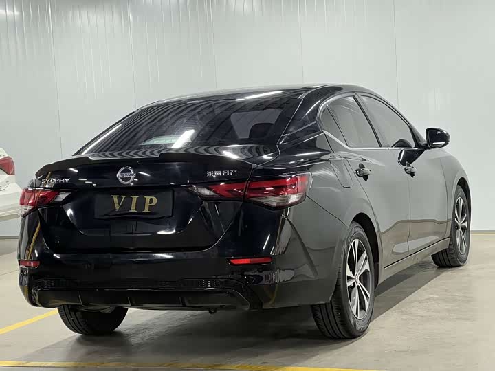 Фото 4 - Nissan Sylphy