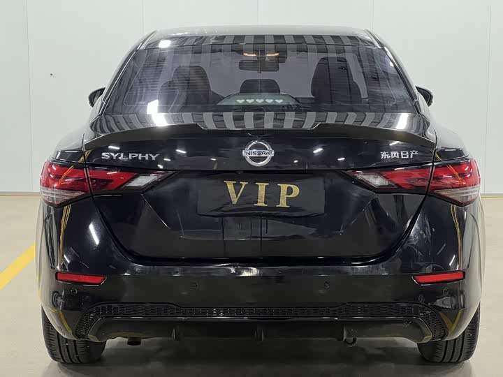 Фото 5 - Nissan Sylphy