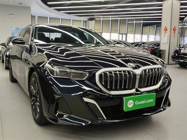 Фото 4 - BMW 5 Series