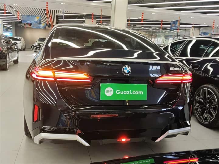 Фото 6 - BMW 5 Series