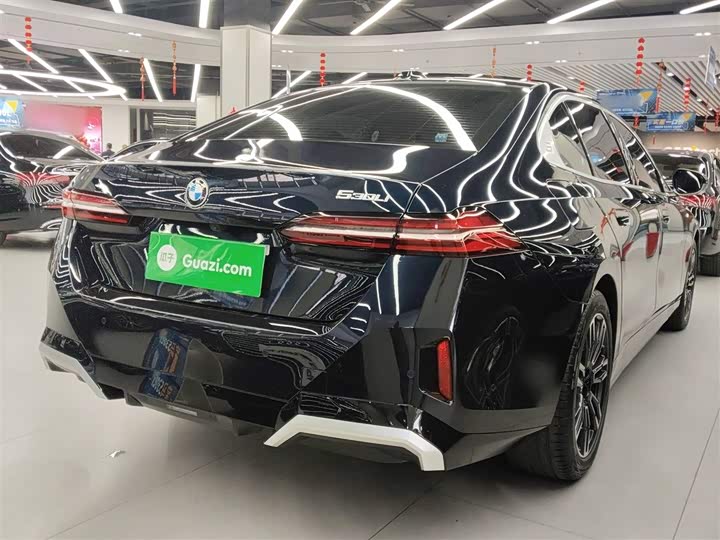 Фото 7 - BMW 5 Series