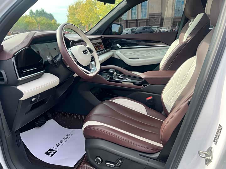 Фото 4 - Geely Monjaro