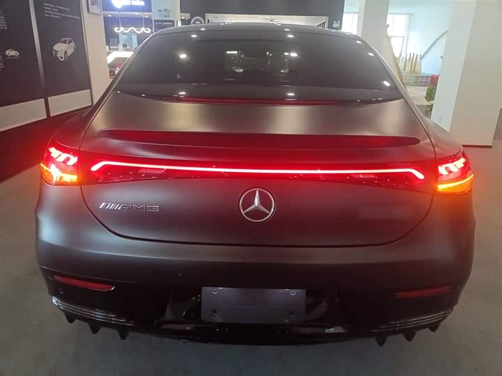 Фото 6 - Mercedes-Benz EQE AMG