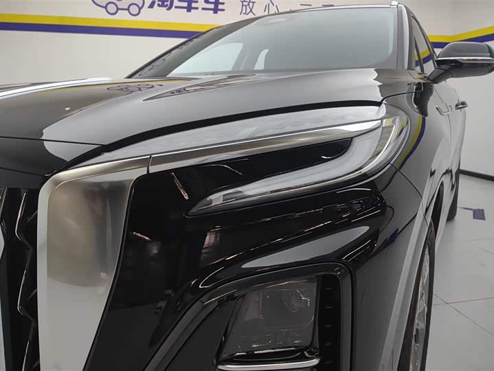 Фото 5 - Hongqi HS3 Hybrid