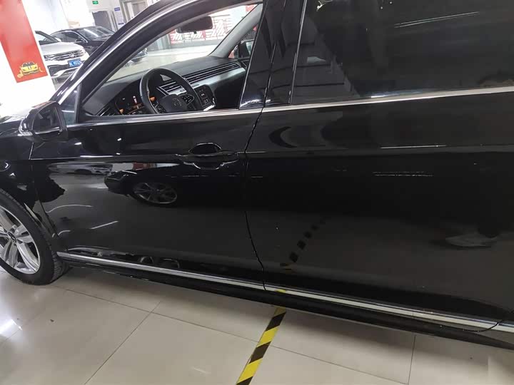 Фото 5 - Volkswagen Magotan