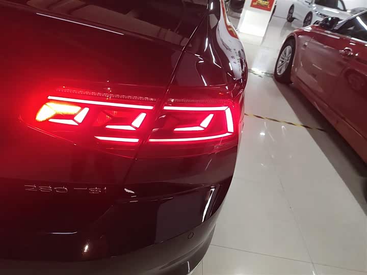 Фото 8 - Volkswagen Magotan