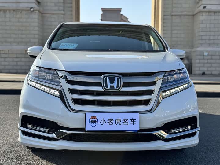 Фото 2 - Honda Elysion