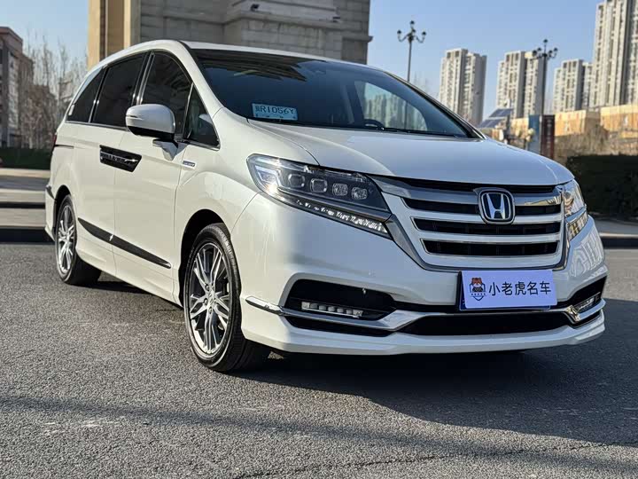 Фото 3 - Honda Elysion