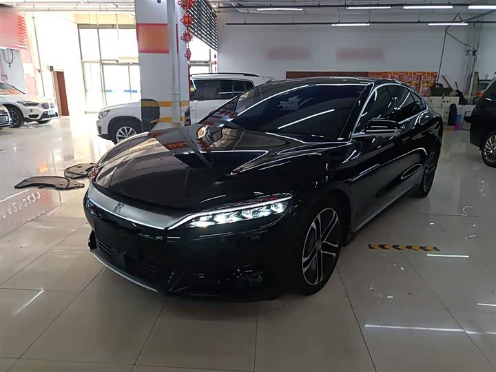 Фото 2 - BYD Han