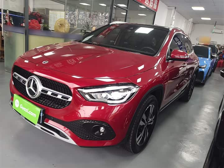 Фото 1 - Mercedes-Benz GLA-Class