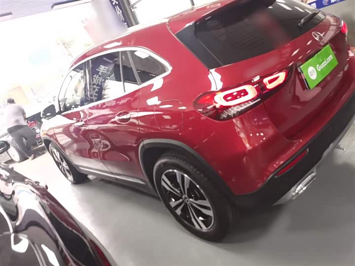 Фото 5 - Mercedes-Benz GLA-Class