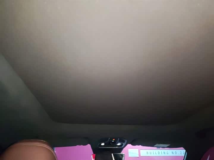 Фото 9 - Geely Monjaro