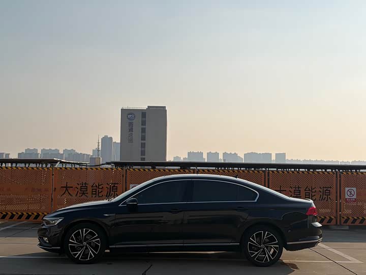 Фото 7 - Volkswagen Magotan