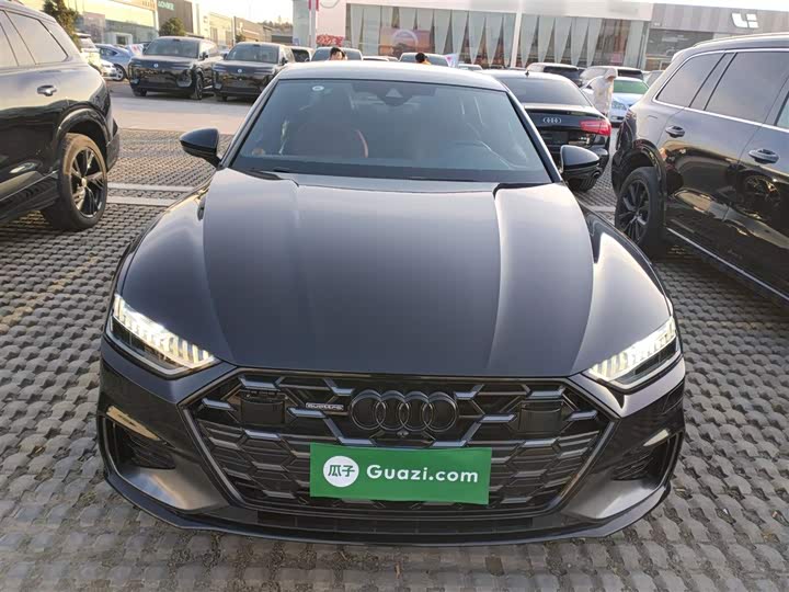 Фото 3 - Audi A7L