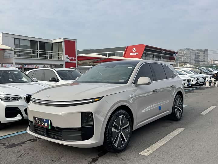 Фото 1 - LiXiang L6