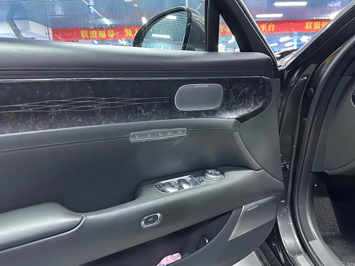 Фото 7 - Genesis G90