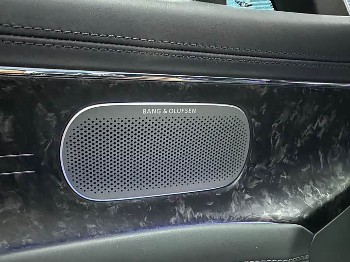 Фото 9 - Genesis G90