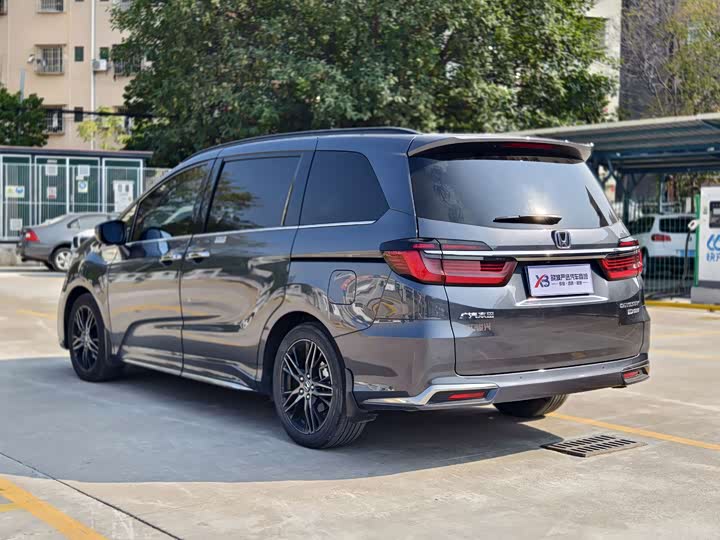 Фото 6 - Honda Odyssey
