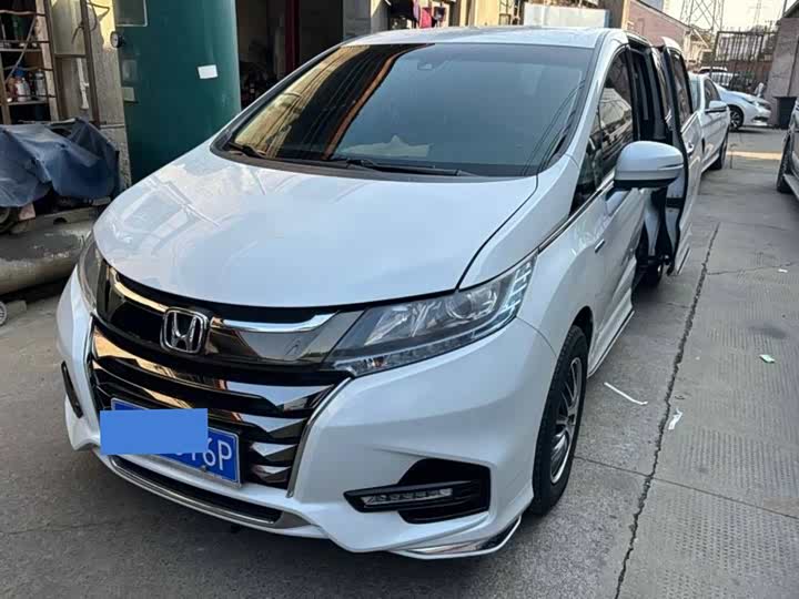 Фото 1 - Honda Odyssey