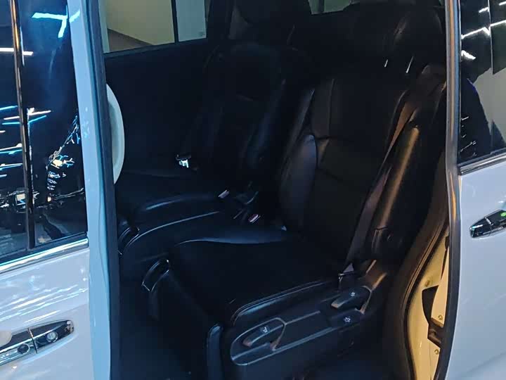 Фото 6 - Honda Odyssey