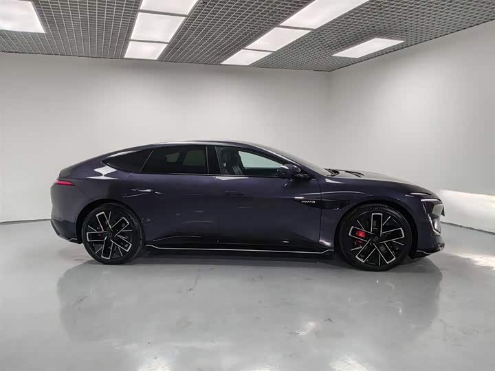 Фото 3 - Avatr 12