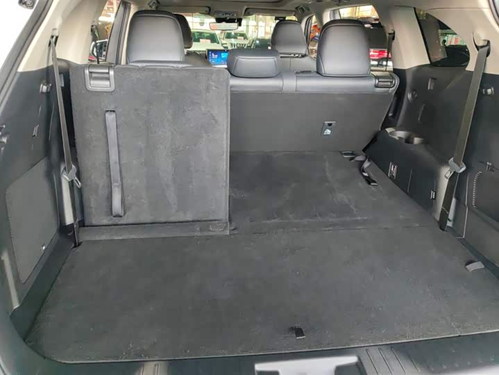 Фото 4 - Toyota Highlander