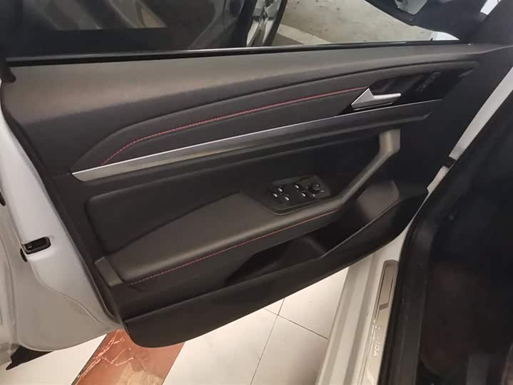 Фото 7 - Volkswagen Lavida