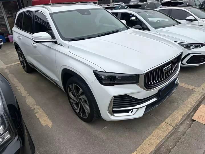 Фото 3 - Geely Monjaro