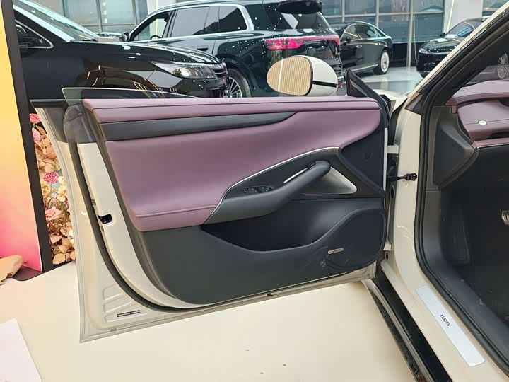 Фото 6 - Xiaomi SU7