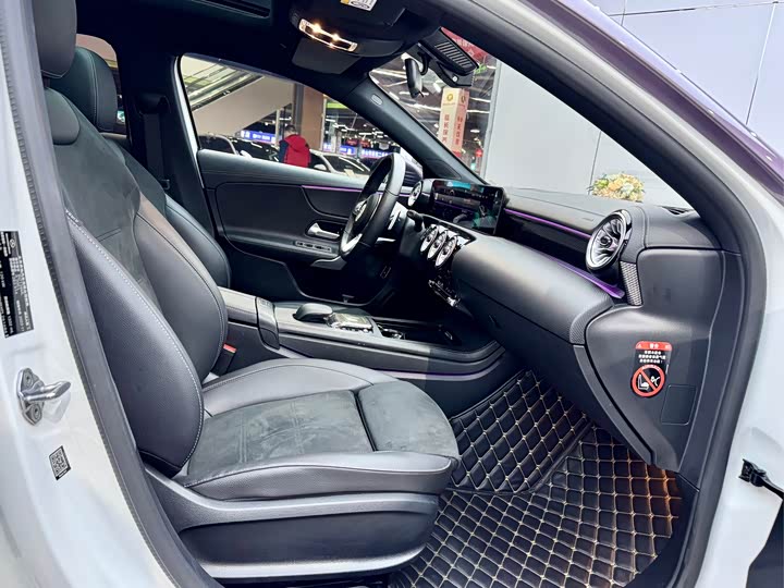 Фото 3 - Mercedes-Benz A-Class