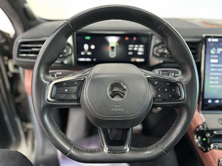 Фото 7 - Nio EC6