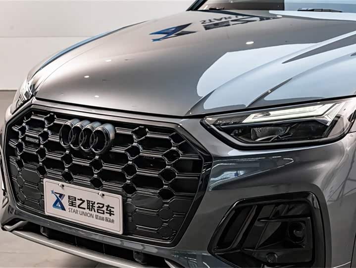 Фото 4 - Audi Q5L