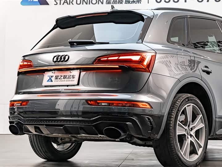 Фото 8 - Audi Q5L