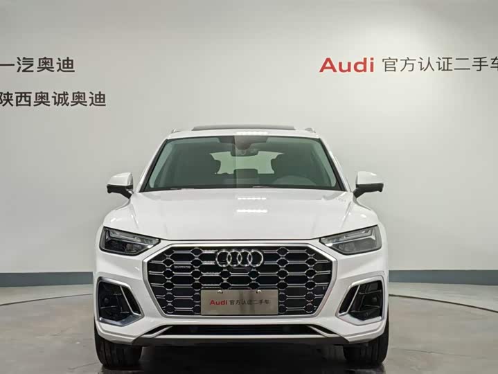 Фото 2 - Audi Q5L