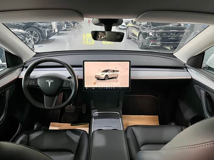 Фото 5 - Tesla Model Y