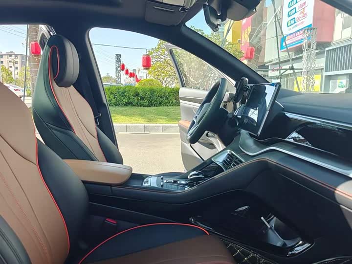 Фото 2 - BYD Song Plus