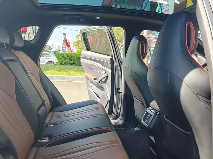 Фото 4 - BYD Song Plus