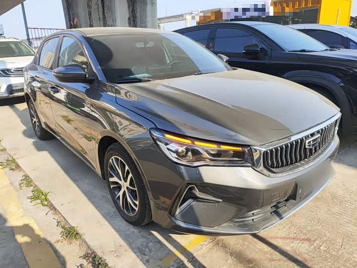 Фото 4 - Geely Emgrand