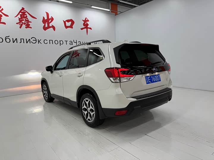 Фото 4 - Subaru Forester