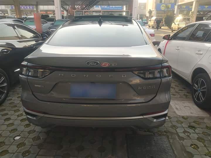 Фото 6 - Ford Mondeo