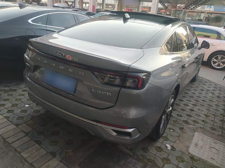 Фото 7 - Ford Mondeo