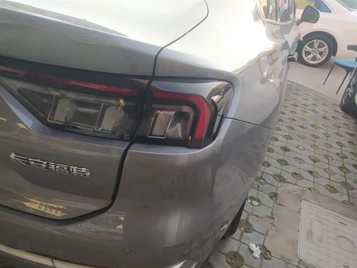 Фото 8 - Ford Mondeo