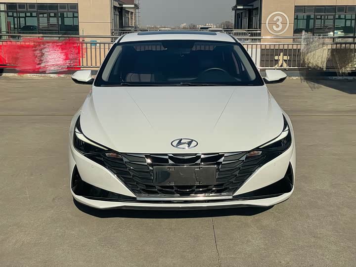 Фото 2 - Hyundai Elantra N line