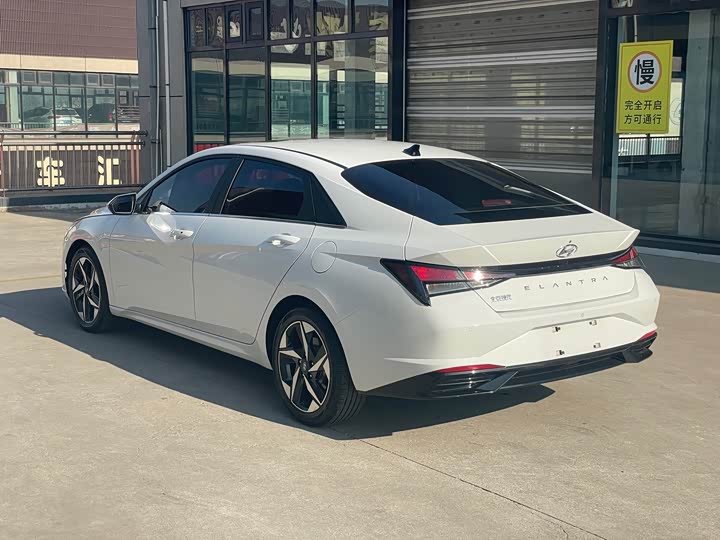 Фото 5 - Hyundai Elantra N line