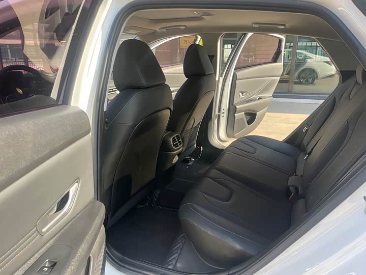 Фото 9 - Hyundai Elantra N line