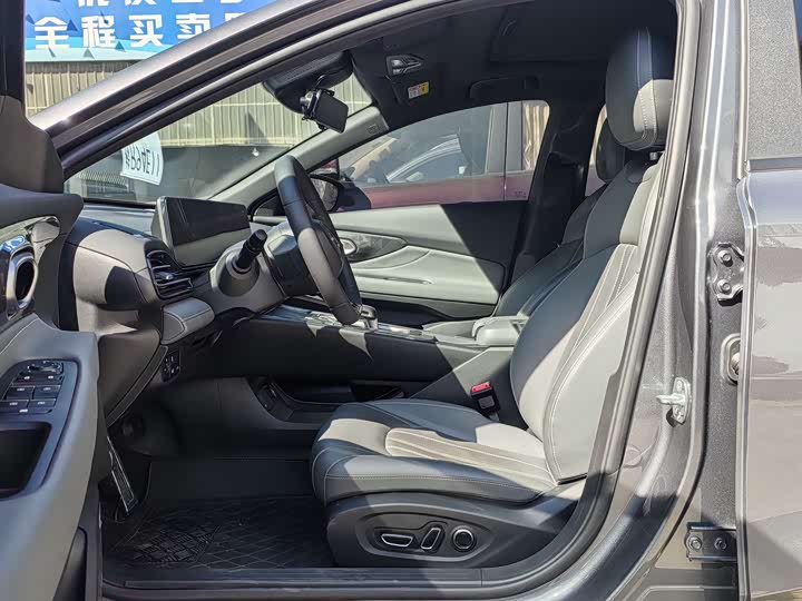 Фото 4 - GAC Trumpchi Empow R