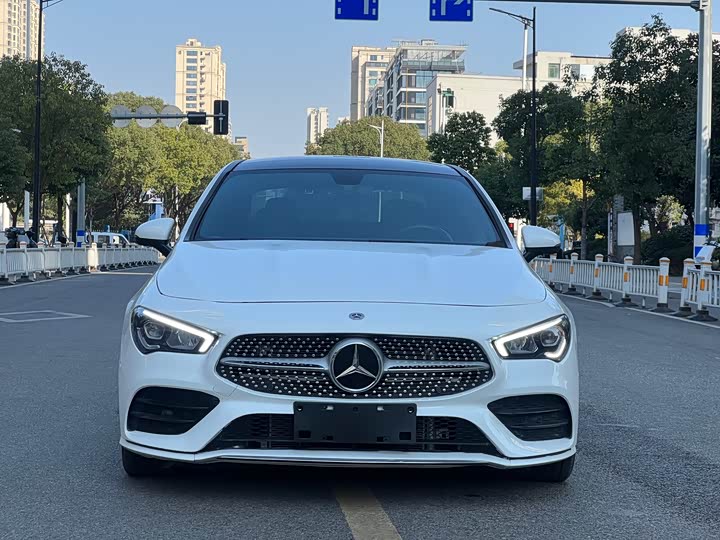 Фото 2 - Mercedes-Benz CLA-Class